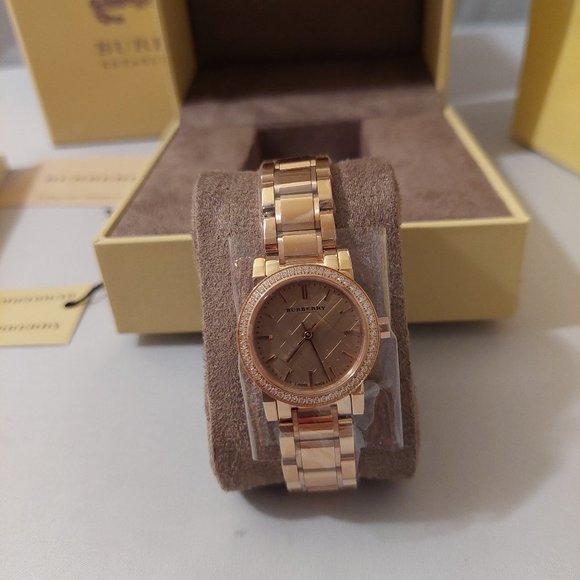 BURBERRY Diamond Rose Gold Watch - NEW! - Picture 6 of 16